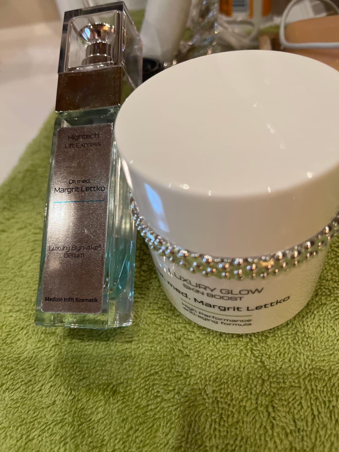 Customer photo review of Luxury Glow AntiAging-Creme