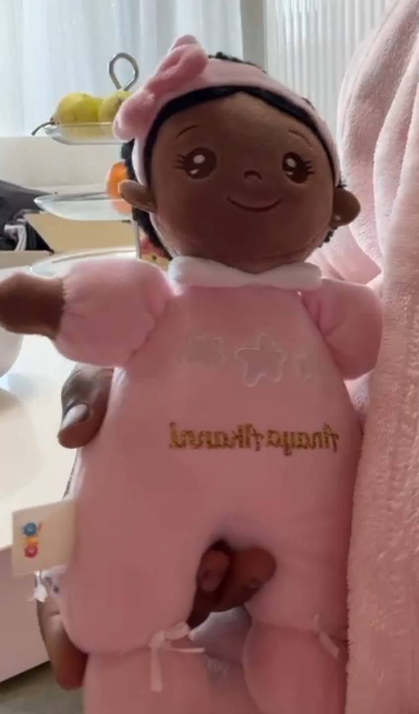 Customer photo review of Personalisierte 25 cm weiche Plüsch-Babypuppe