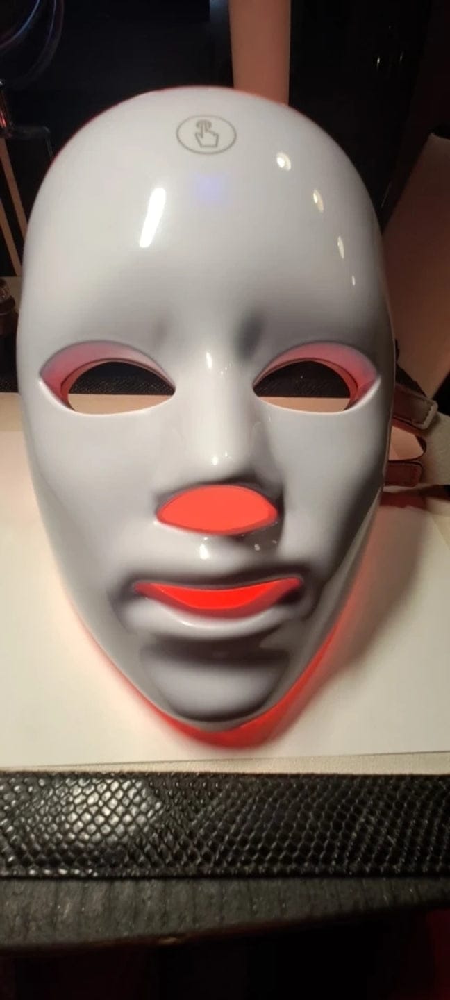 Customer photo review of Máscara Facial LED Dermacore