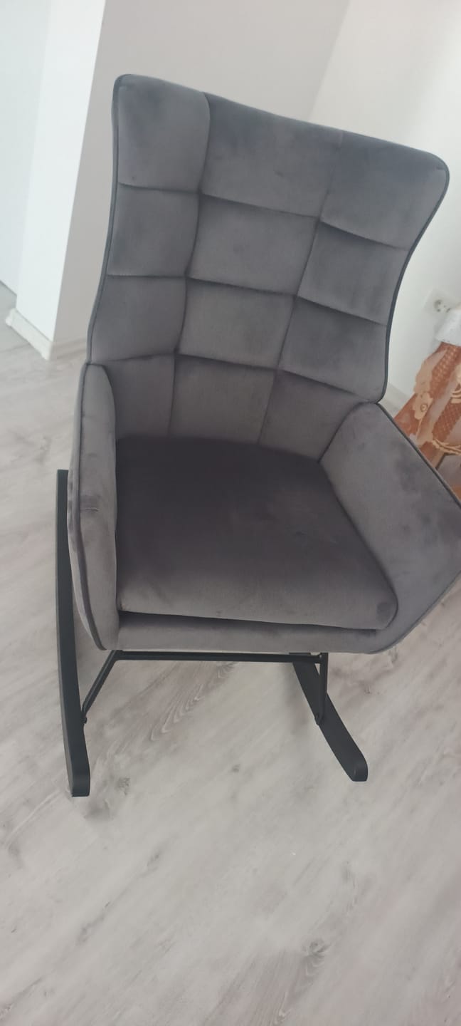 Customer photo review of Scaun balansoar tapitat BAZALTO, gri/negru, stofa catifelata, 70x90x92 cm