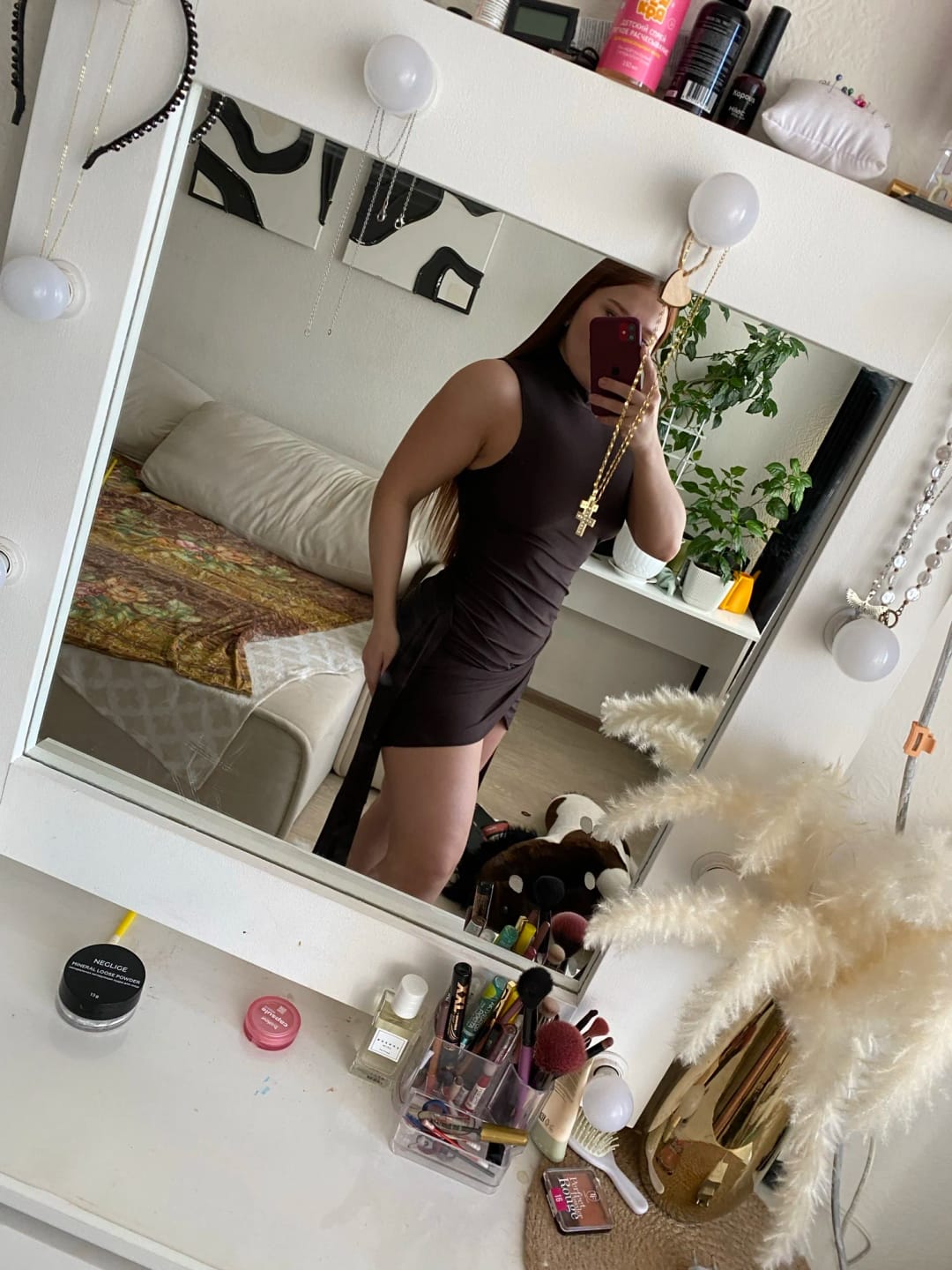 Customer photo review of Robe Eva – Mini robe asymétrique froncée à col montant