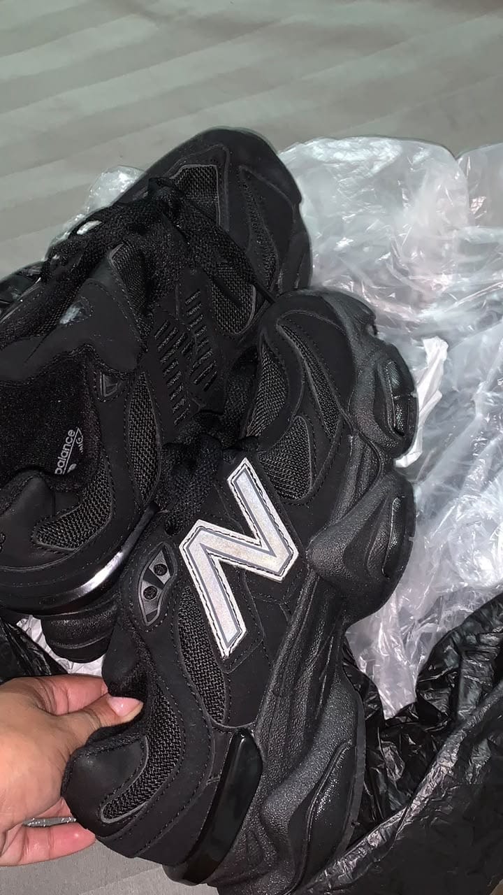 Customer photo review of NEW BALANCE 9060