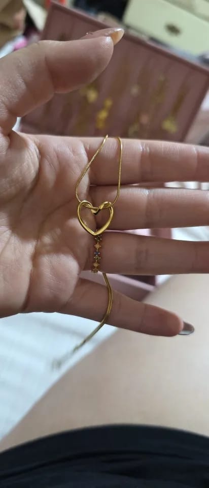 Customer photo review of 18K Elegant Heart-Shaped Pendant Necklace for Girls