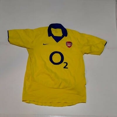 Customer photo review of Arsenal 2003-2004 Away (Feels Like New) - Size M