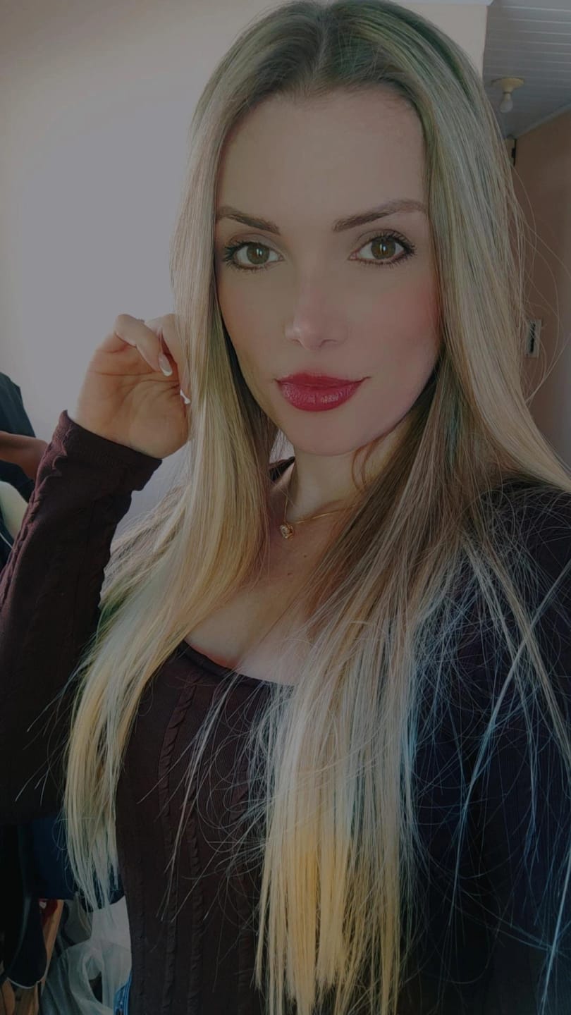 Customer photo review of Cherry Gloss - Vizzela