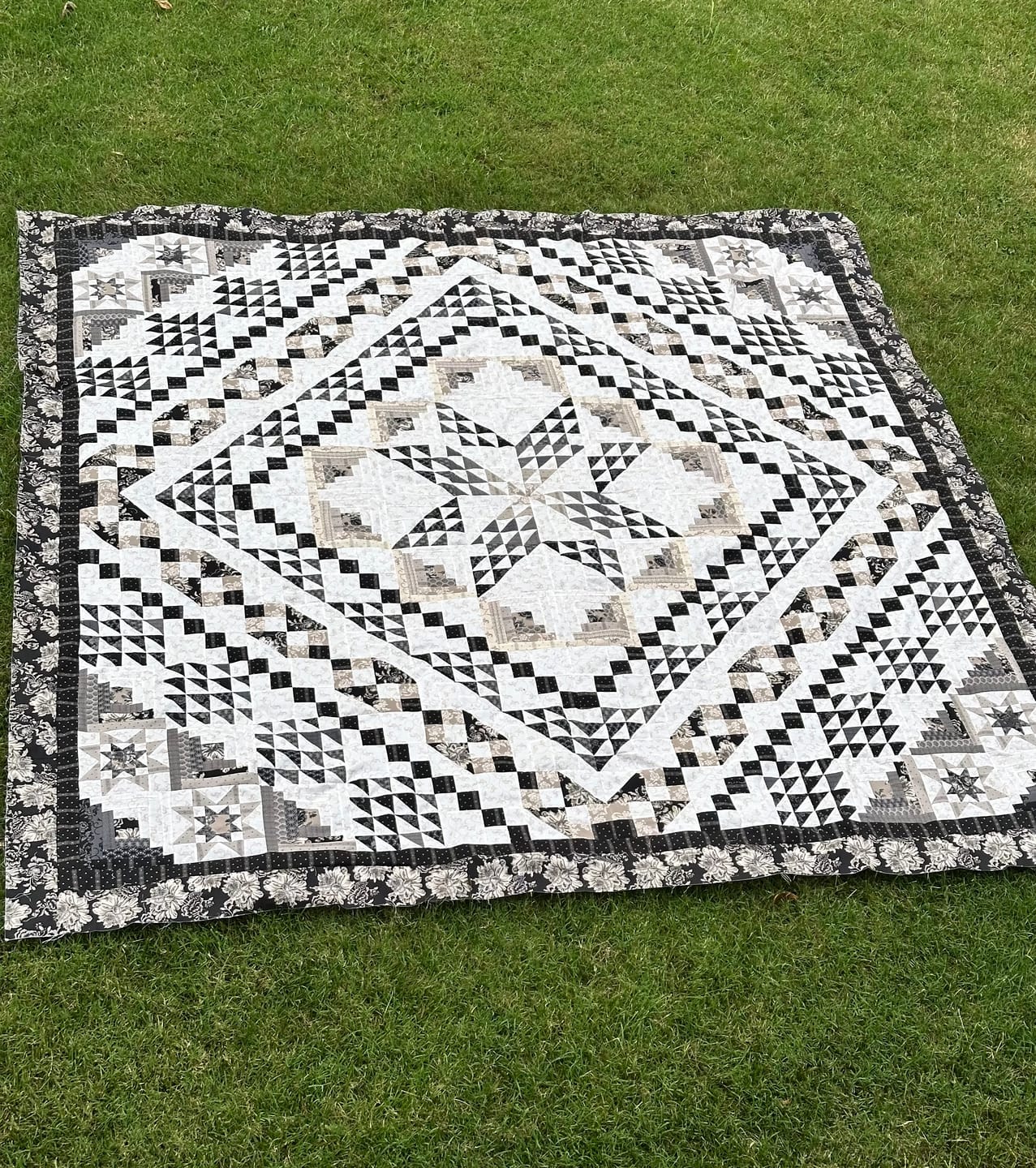 Customer photo review of Beginner Block Of The Month - Petal Path Sunshine Blooms (54.5" x 68")