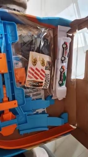 Customer photo review of Schleuderstarter Autorennbahn Kinder | Dual Launcher Looping Zweispieler Rennset