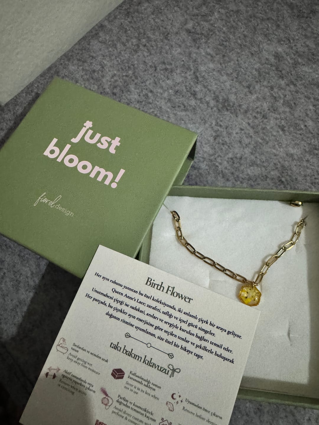 Customer photo review of Doğum Çiçeği Bileklik