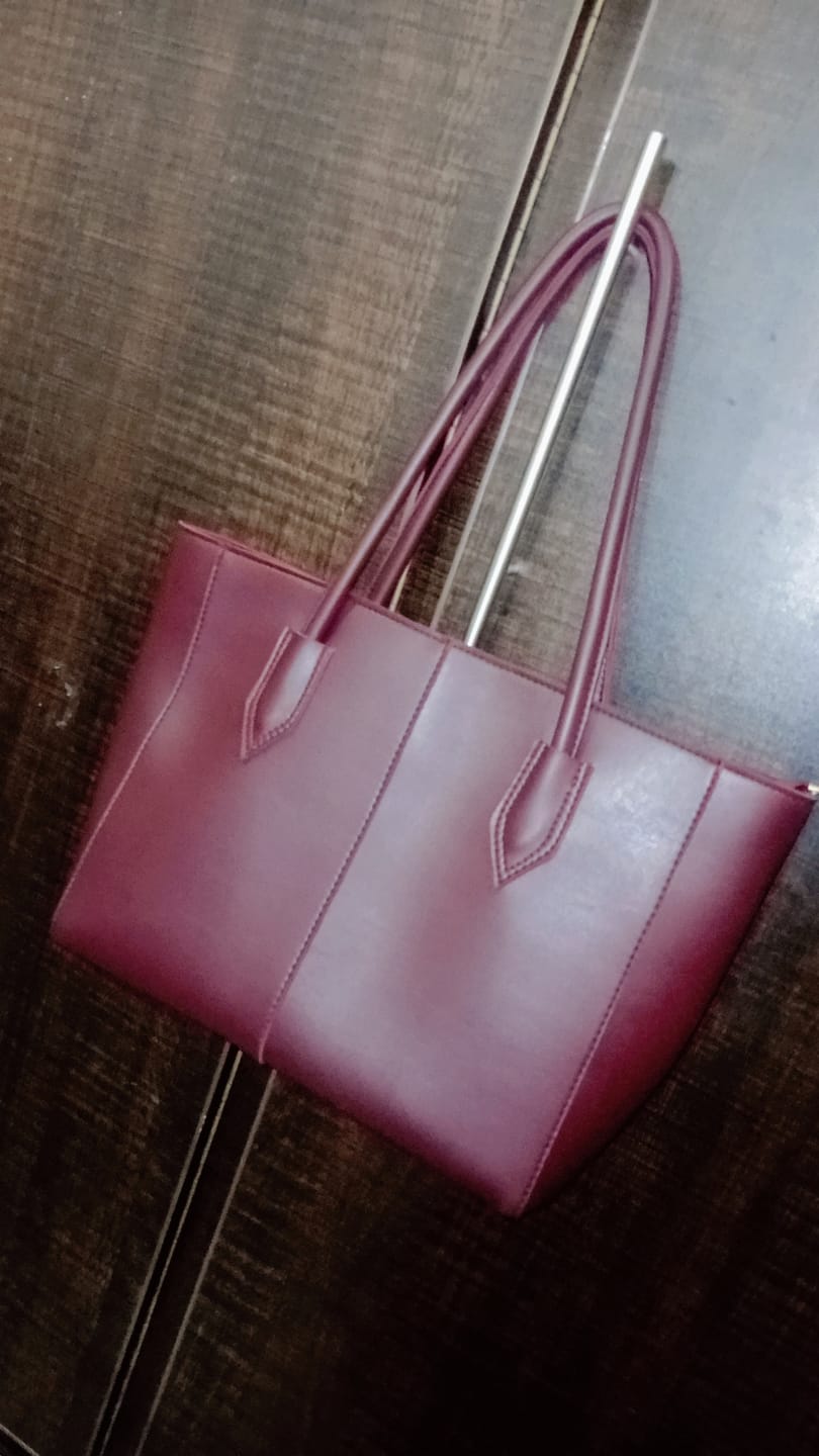 Customer photo review of Carla Shoulder Tote Maroon  (Zip Closure)