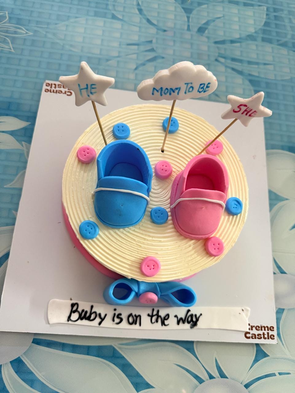 Customer photo review of Baby Shower Shoes Design Cake