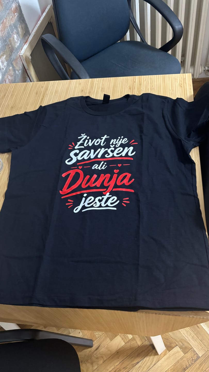 Customer photo review of Život nije savršen ali Milica (Vaše Ime) jeste - Majica