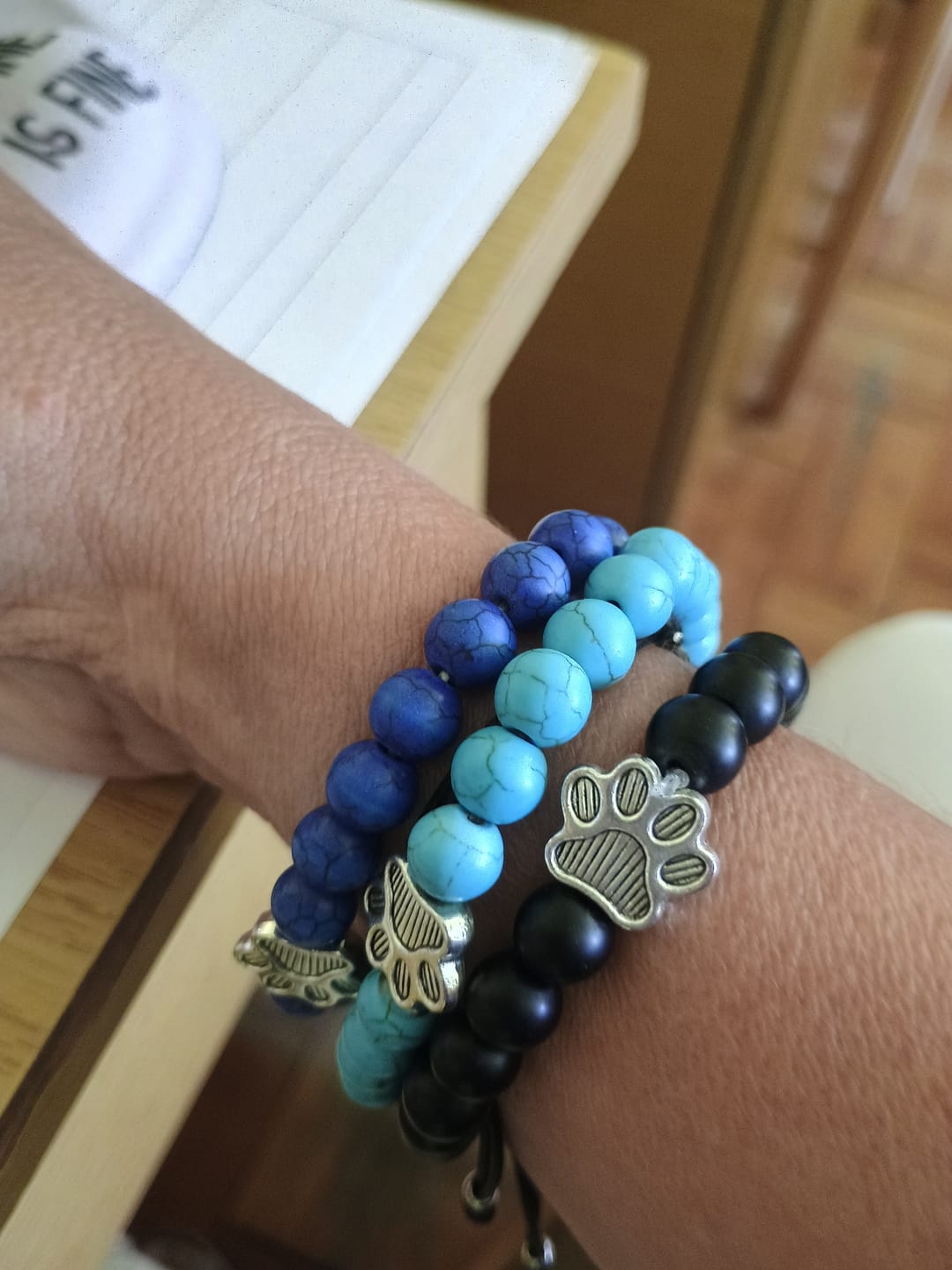 Customer photo review of Kutyákért Karkötő