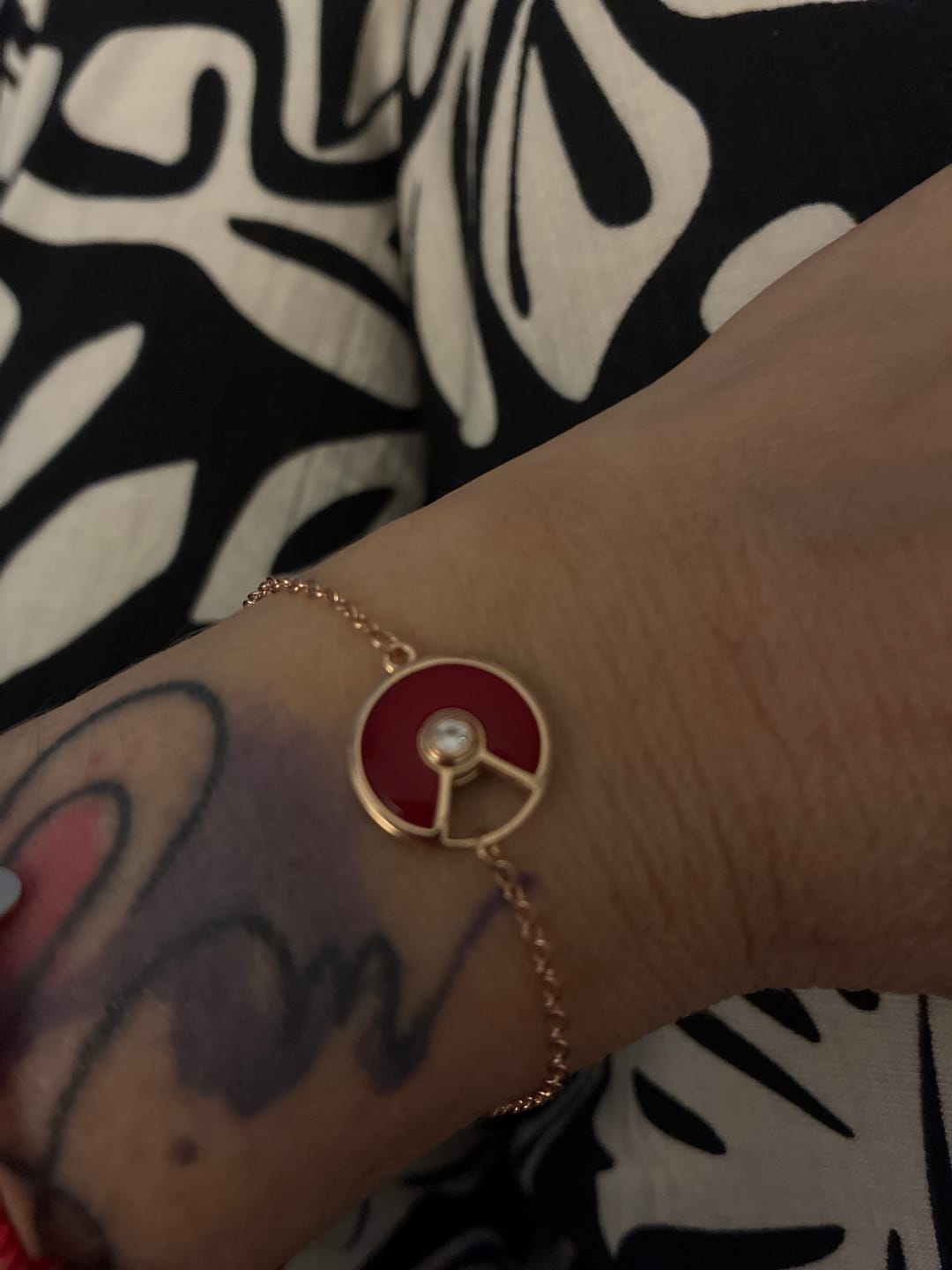 Customer photo review of Karneol Armband - Kreismedallion