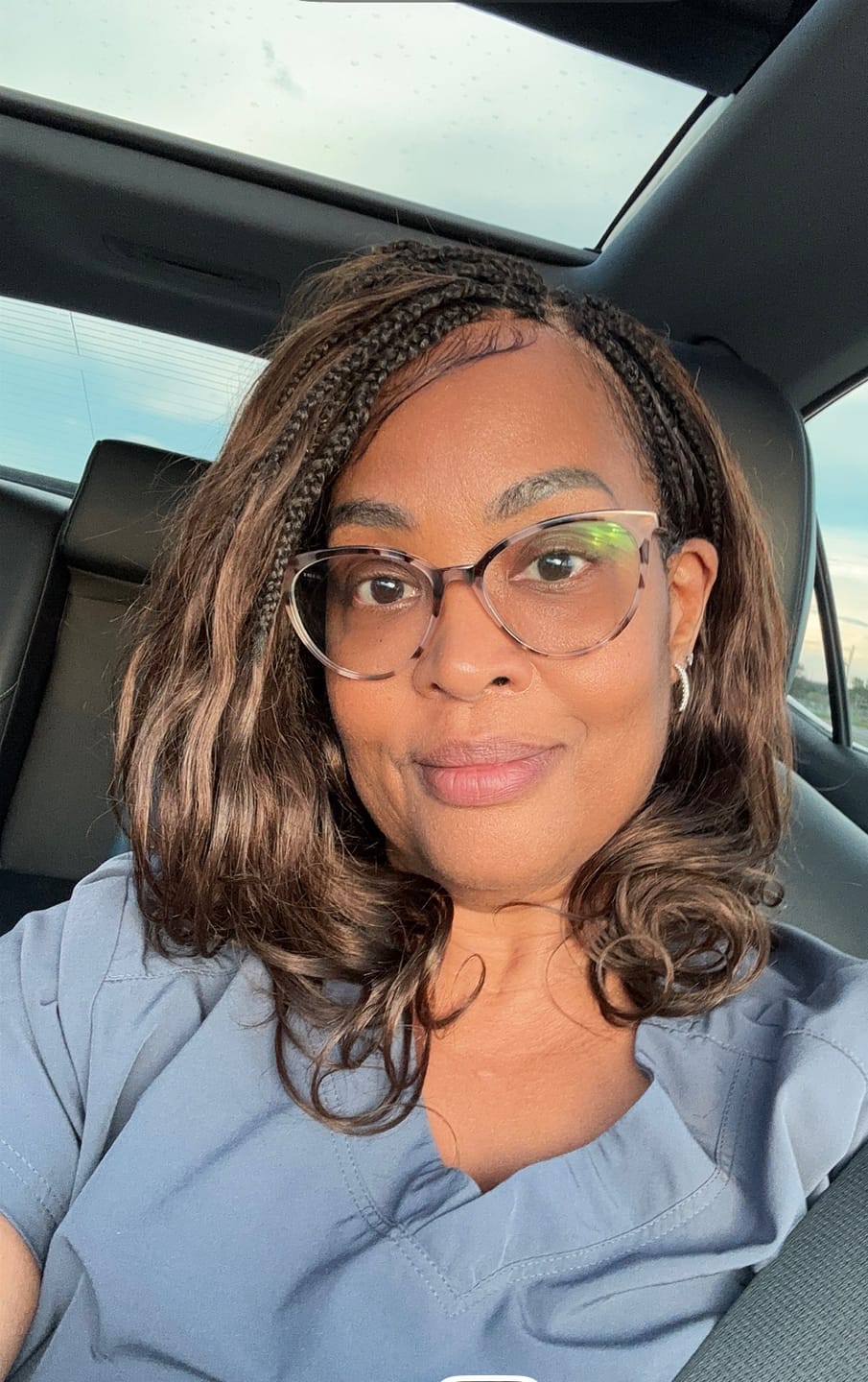 Customer photo review of Michelle - Salon-Style Glueless Miracle Braided Wig Pre-Bleached Swiss HD Full Lace Boho Box Braids Bora Bora Human Hair Body Wave Curls