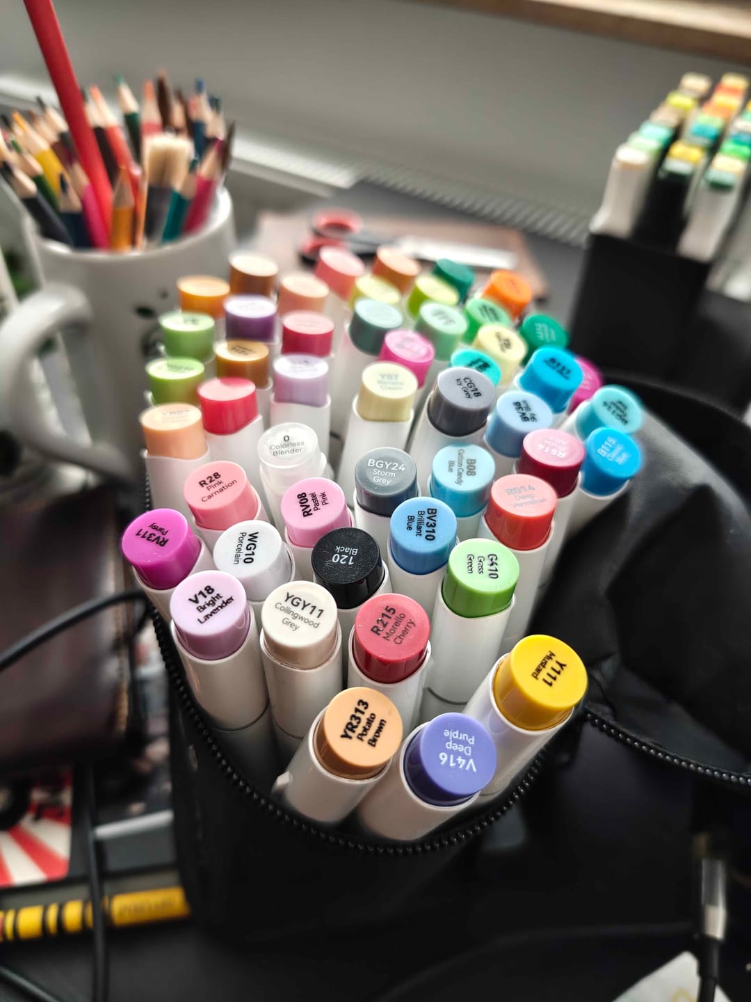 Customer photo review of Ohuhu Honolulu 48 Colors Dual Tips Alcohol Art Markers (New Color Codes)