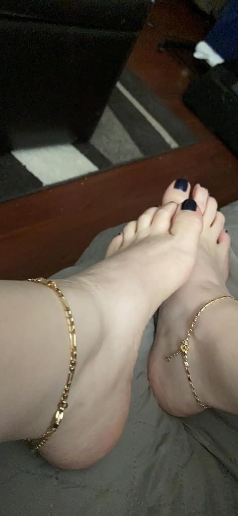 Customer photo review of Initial Heart Anklet