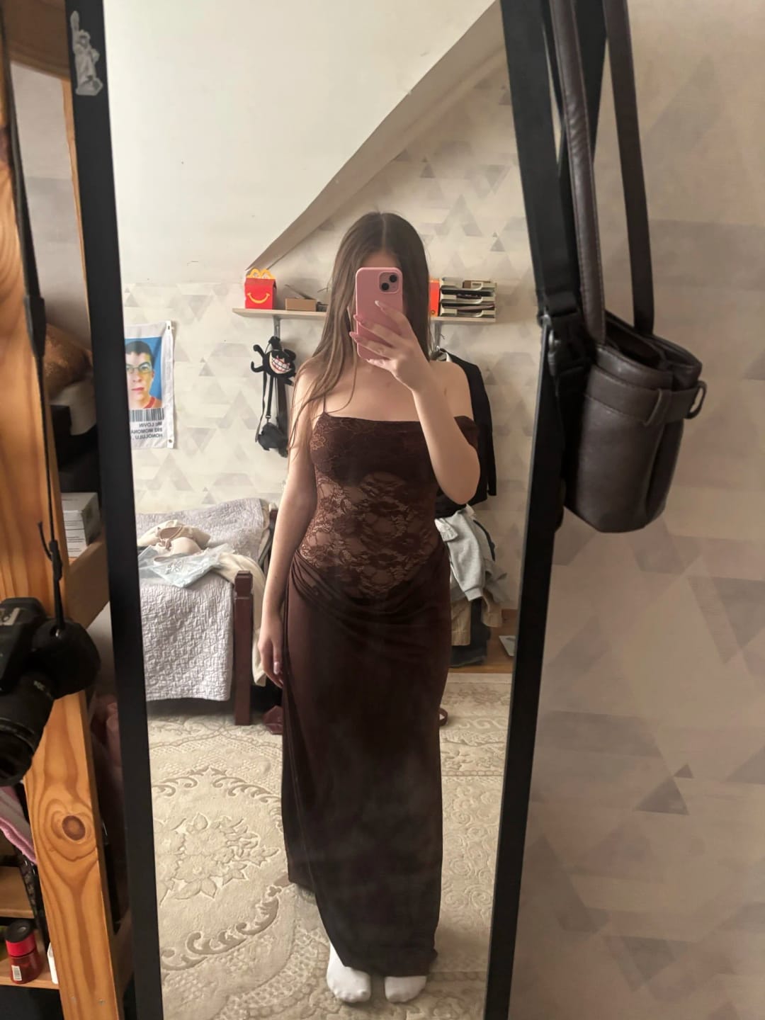 Customer photo review of Robe Maya – Robe longue moulante en dentelle à épaules dénudées