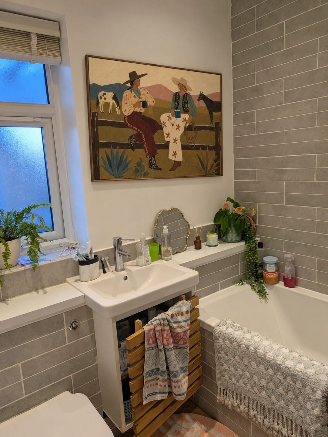 Customer photo review of Modern Folk Art｜Cowgirls at the Ranch Fence
