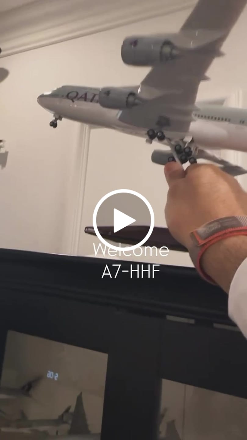 Customer video review of Qatar Airways Boeing 747-8 1:150 Scale Model