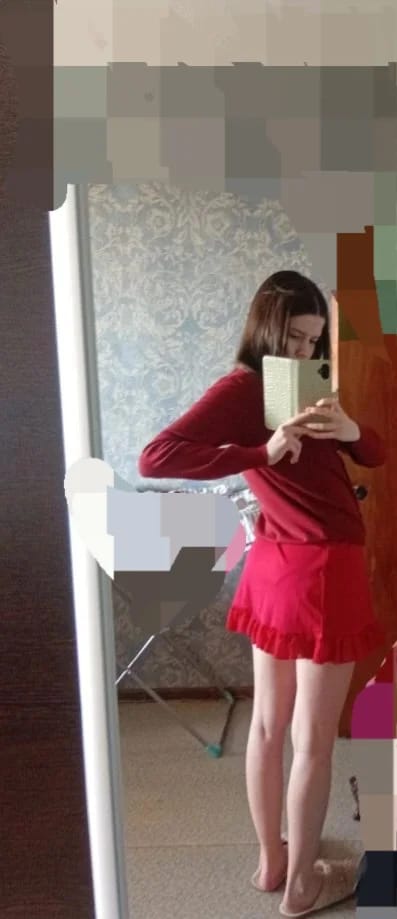 Customer photo review of Robe Clara – Mini robe à volants et col carré