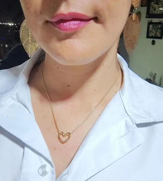 Customer photo review of 18K Elegant Heart-Shaped Pendant Necklace for Girls