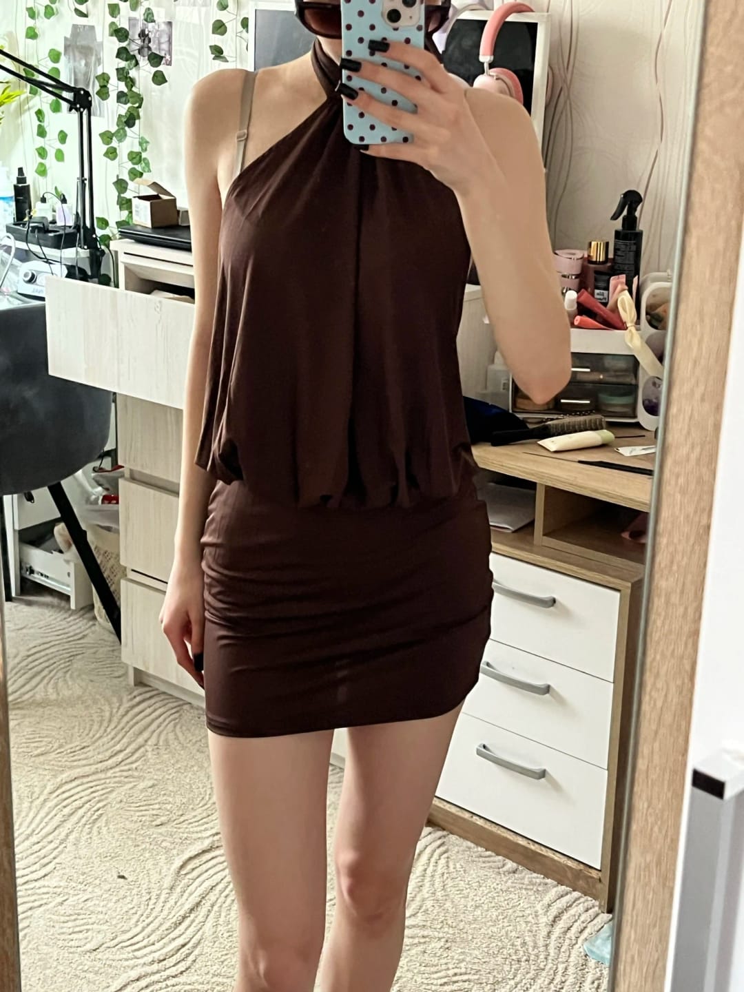 Customer photo review of Robe Alice – Mini robe dos nu drapée à encolure halter