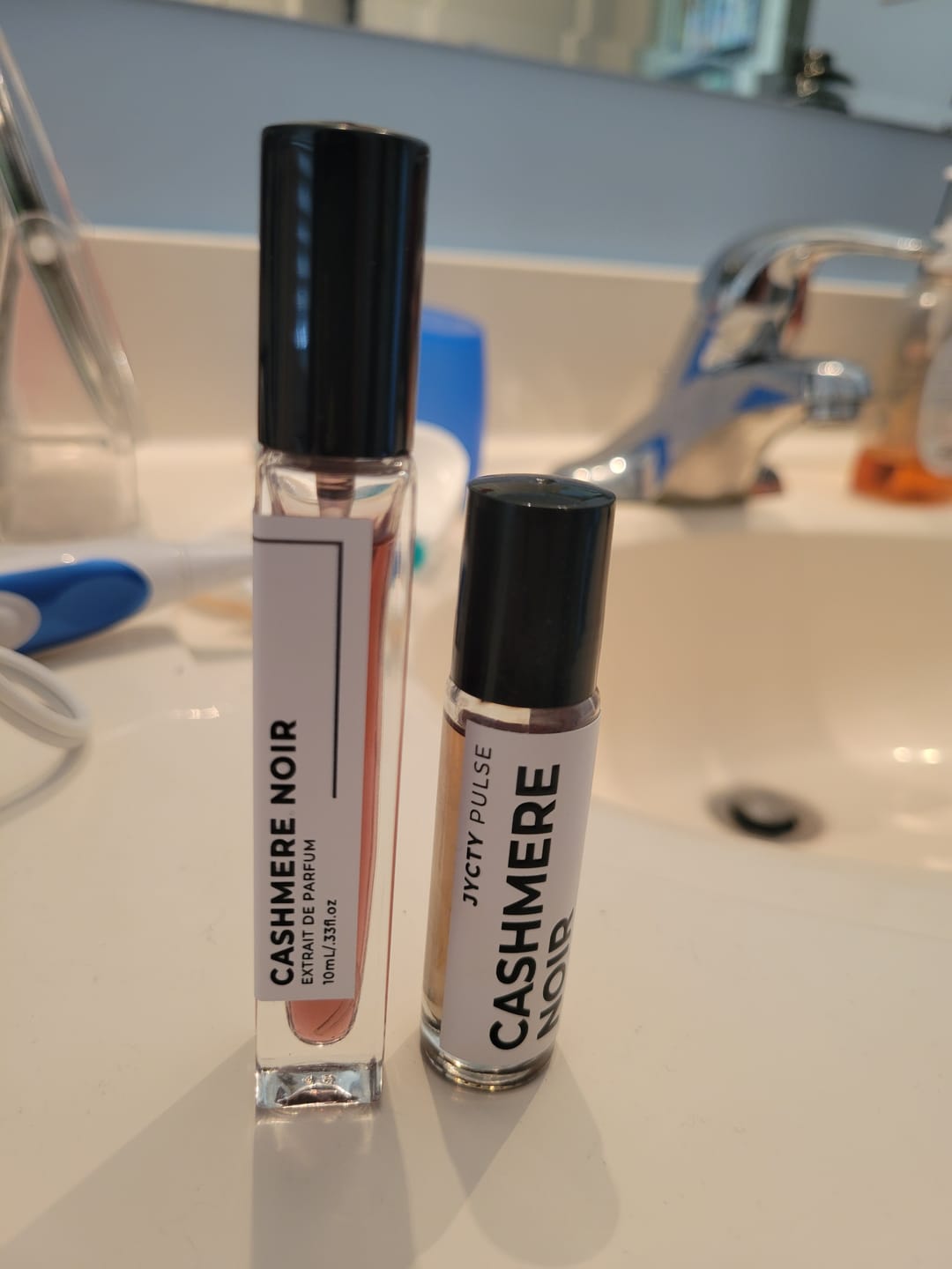 Customer photo review of CASHMERE NOIR | Inspired by Black Opium