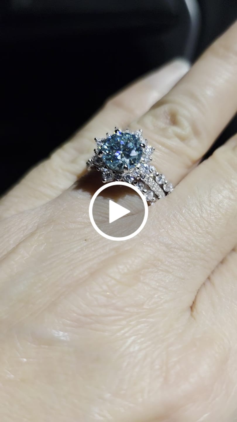 Customer video review of S925 Moissanite 2 Ct Snowflake Design Halo Round Cyan Blue Stone Engagement Ring