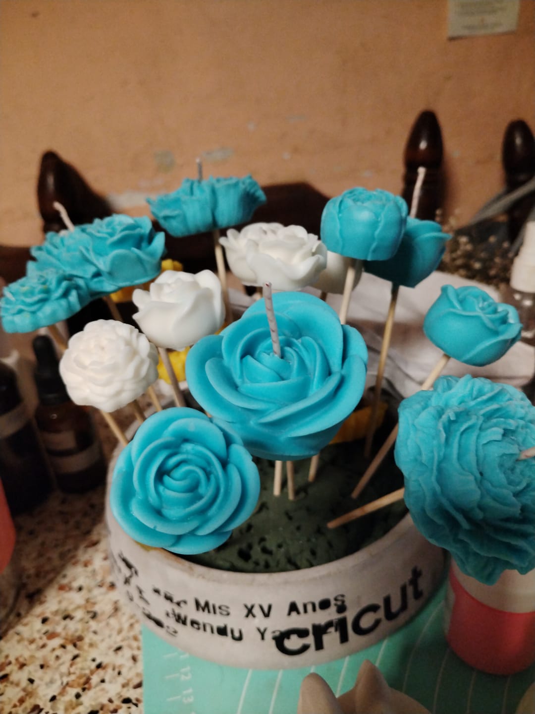 Customer photo review of ✨ Cera Premium Lista para MOLDE – Ideal para Velas de molde ,Waxmelts y figuras decorativas