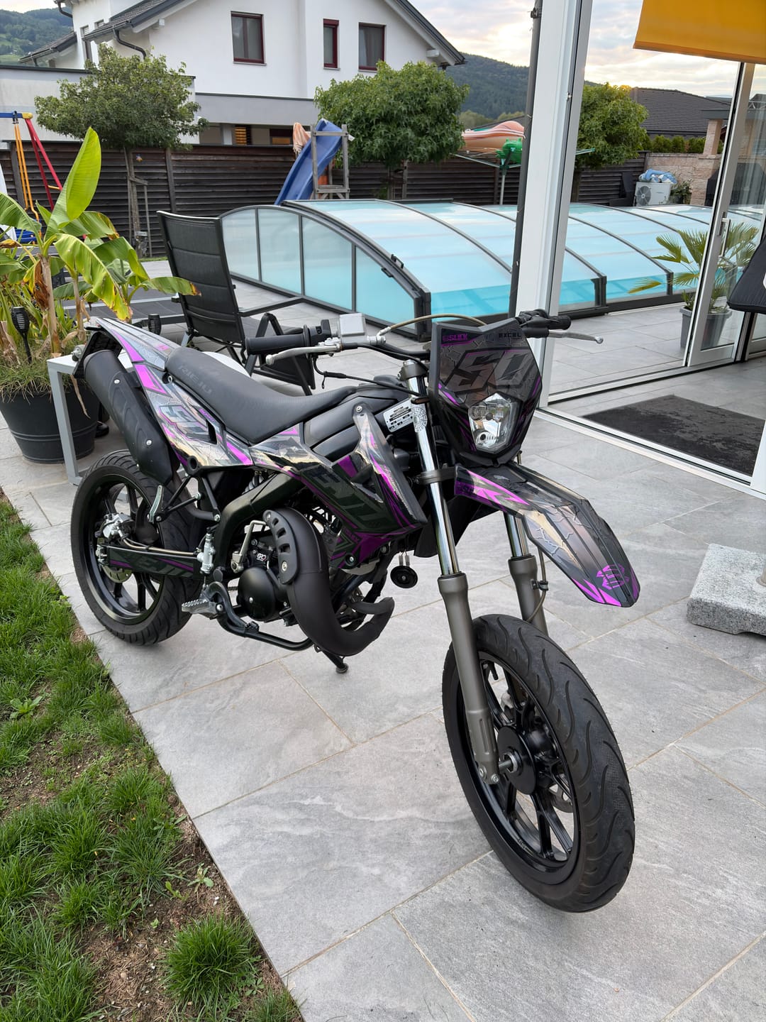 Customer photo review of TITAN - GRAPHICS KIT