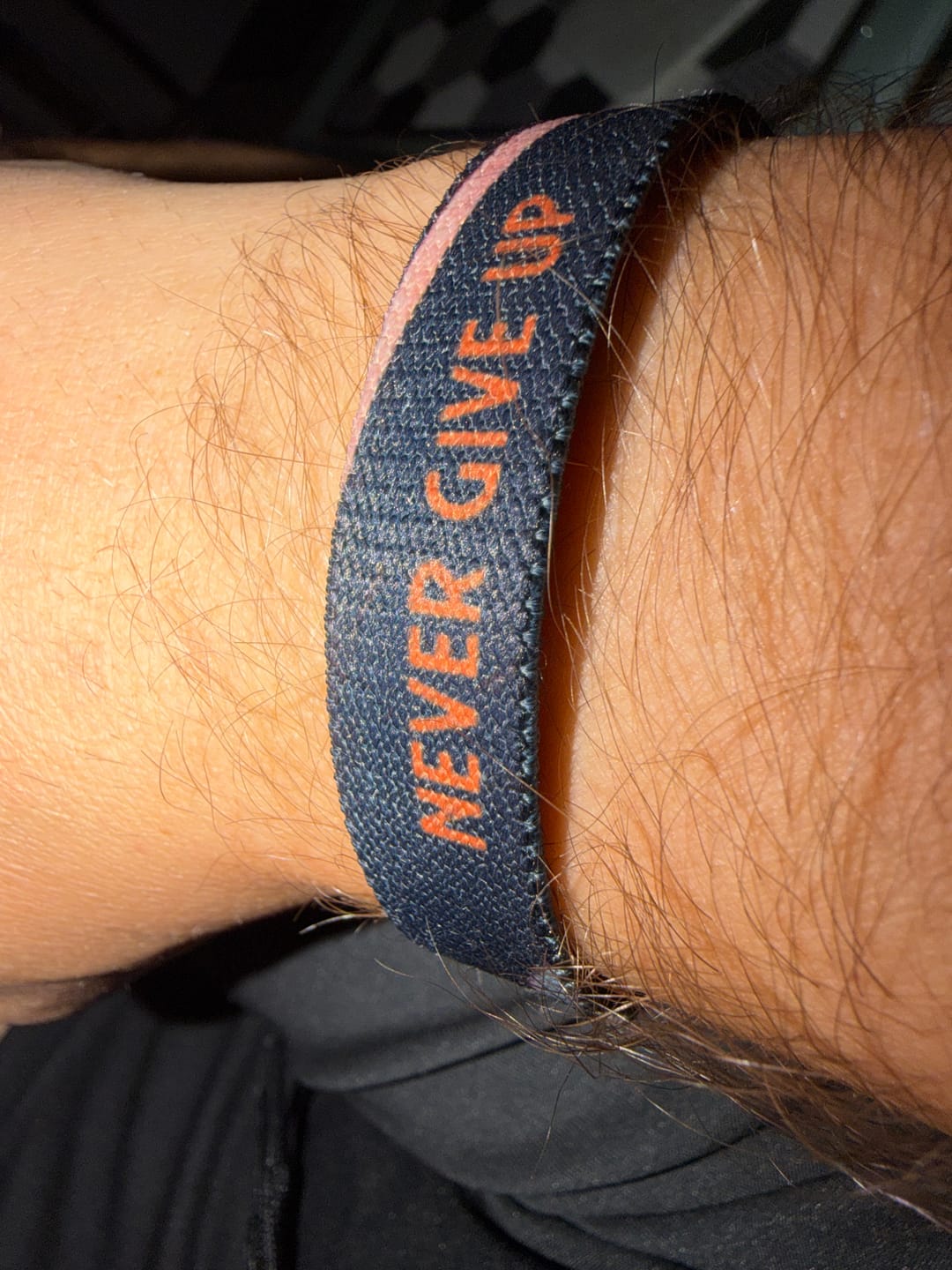 Customer photo review of Never Give Up - Elastisches Armband