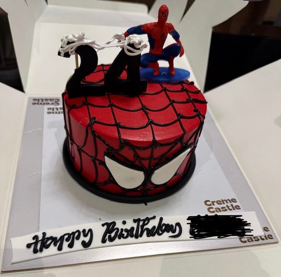 Customer photo review of Spiderman theme Kids Cake