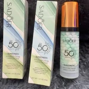 Customer photo review of Protezione Solare SPF 50+ Crema Viso Opacizzante Idratante
