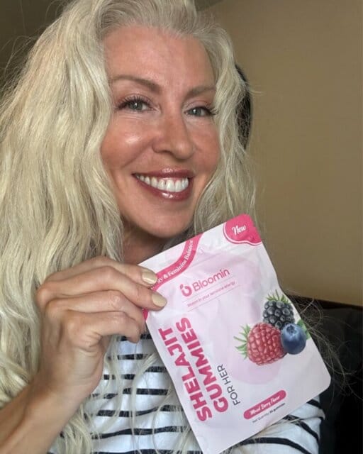 Customer photo review of Bloomin Gummies for Women