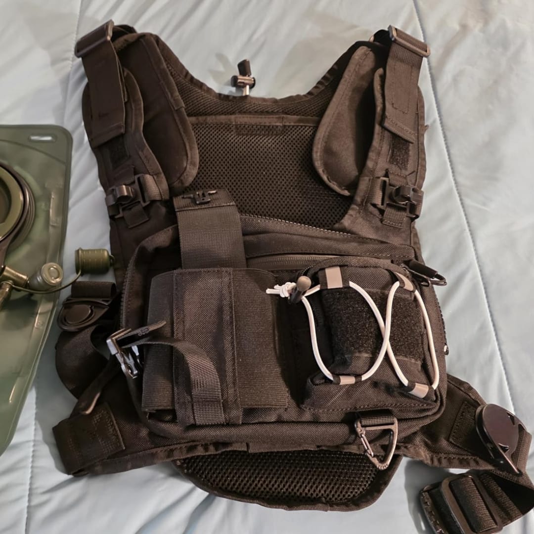 Customer photo review of Hydravo Tactical Hydration Vest