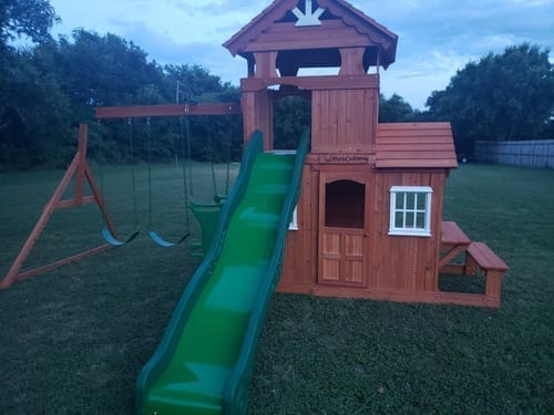 Customer photo review of Backyard Discovery Shenandoah Swing Set