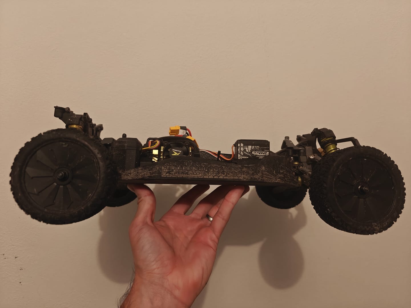 Customer photo review of Storm Breaker 1/10 Carbon Fiber Brushless RTR 4WD Buggy | SBK10