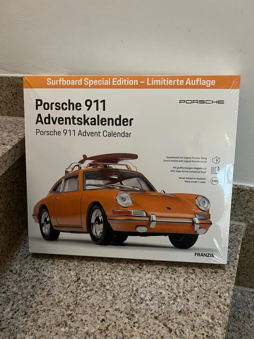 Customer photo review of Porsche 911 with Surfboard Advent Calendar 1:43
