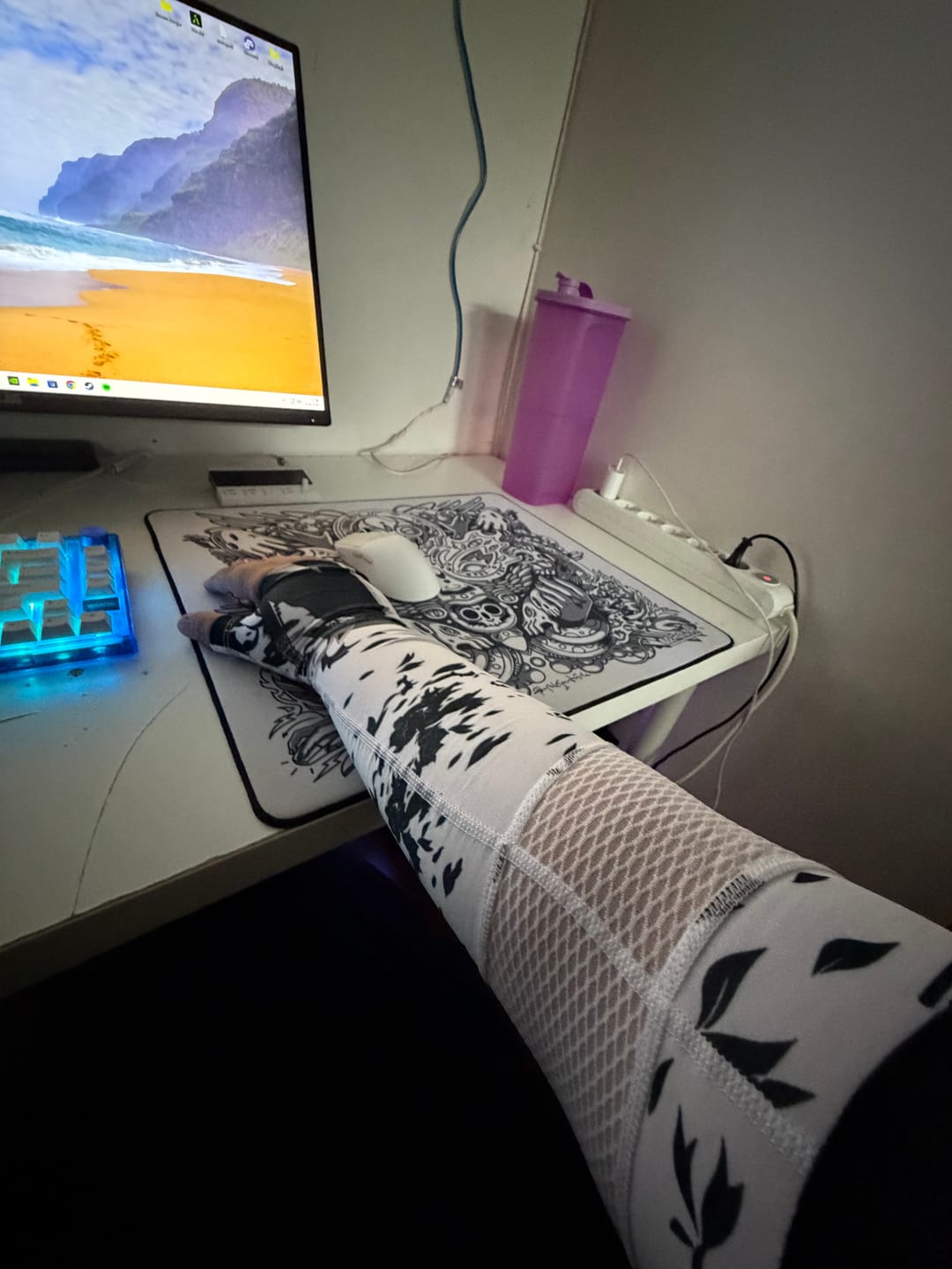 Customer photo review of Wraith Esports Arm Sleeve