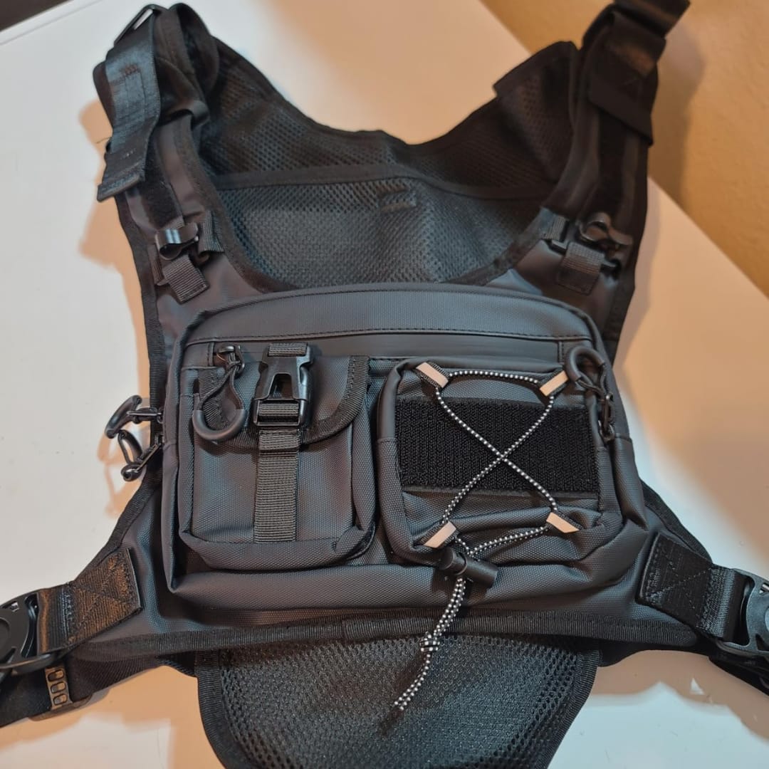 Customer photo review of Hydravo Tactical Hydration Vest