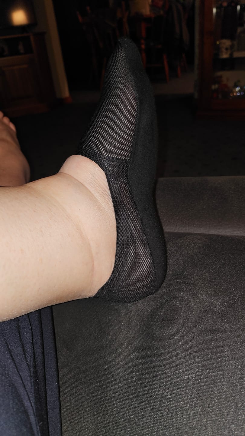 Customer photo review of 3 Pack Invisible Socks