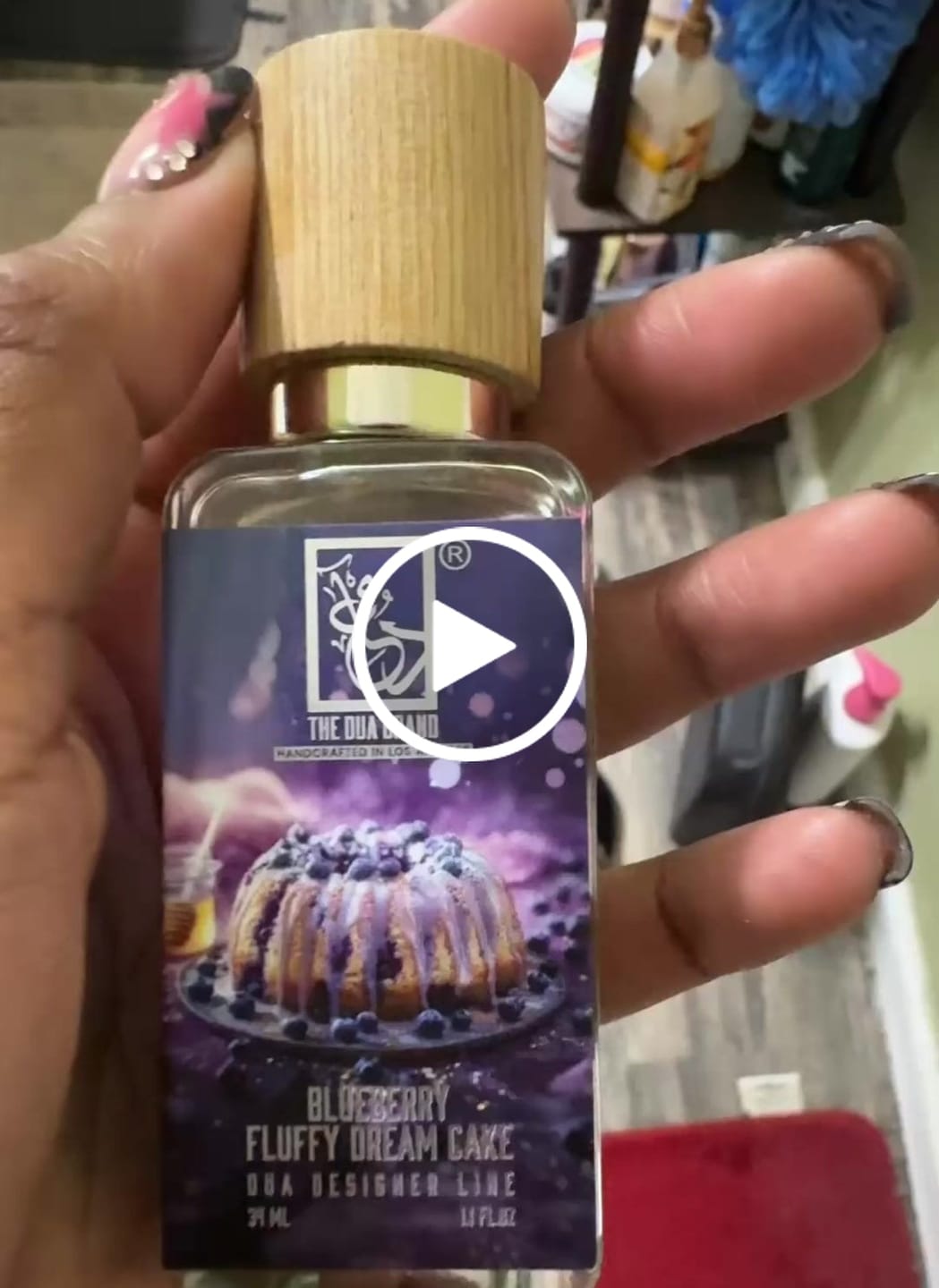 Customer video review of Blueberry Fluffy Dream Cake