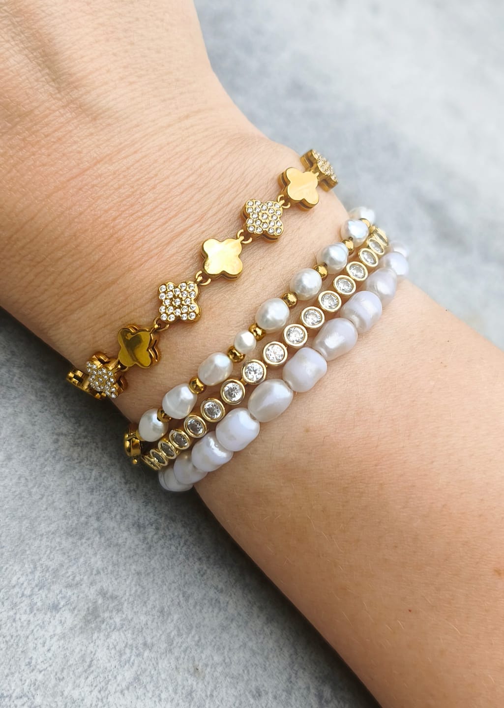 Customer photo review of Golden Pave Leaf Armband 14K Vergoldet
