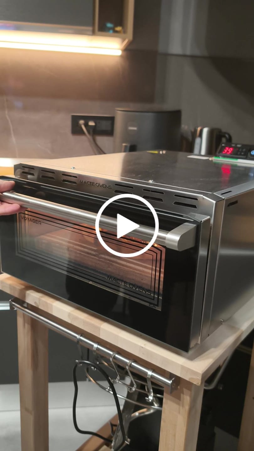 Customer video review of Macte Ovens Voyager TWIN ADVANCED | Forno pizza elettrico