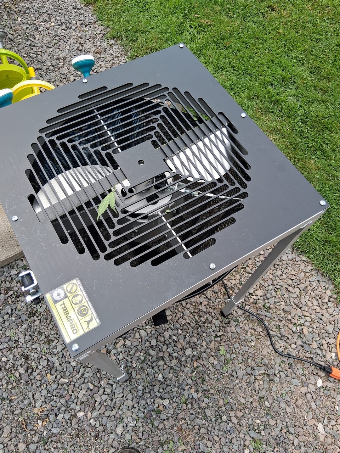 Customer photo review of Trimpro Original Leaf Trimmer