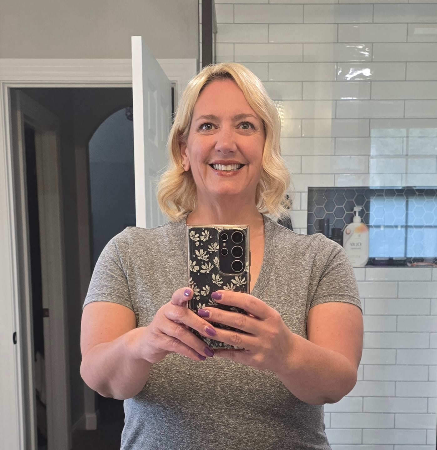 Customer photo review of Darci Light Volume Topper