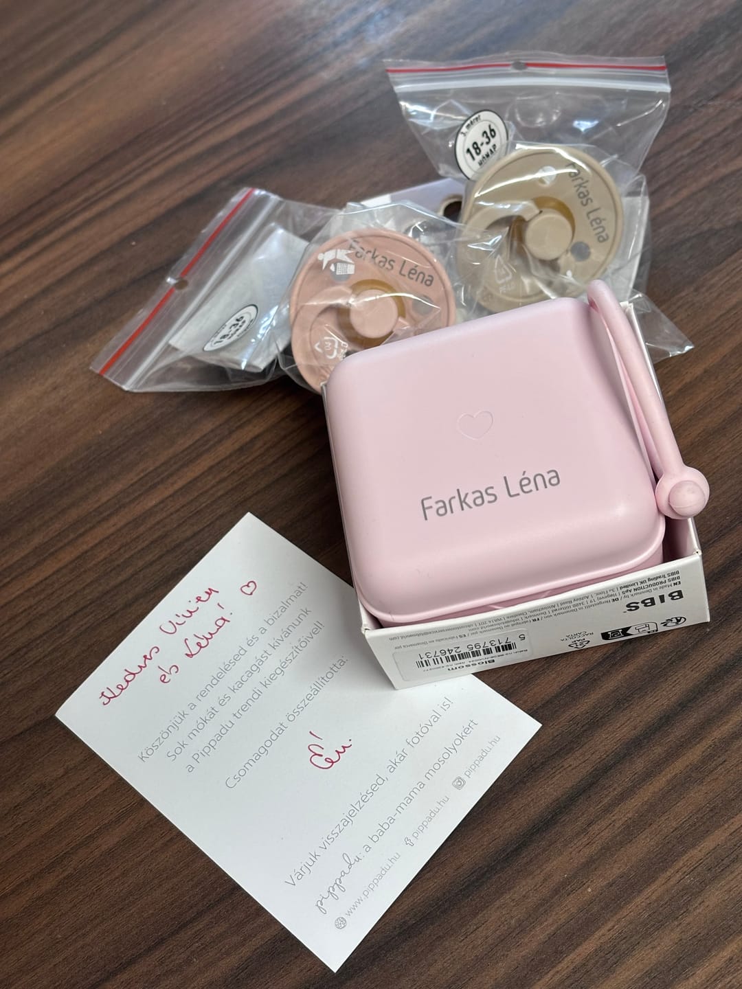 Customer photo review of Névre szóló BIBS Colour cumi - vanília