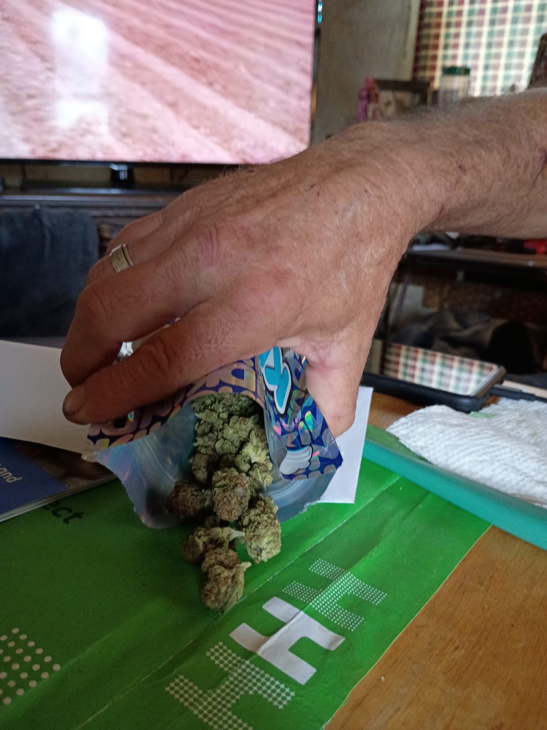 Customer photo review of Lemon Kush - 28 Grams - Hybrid