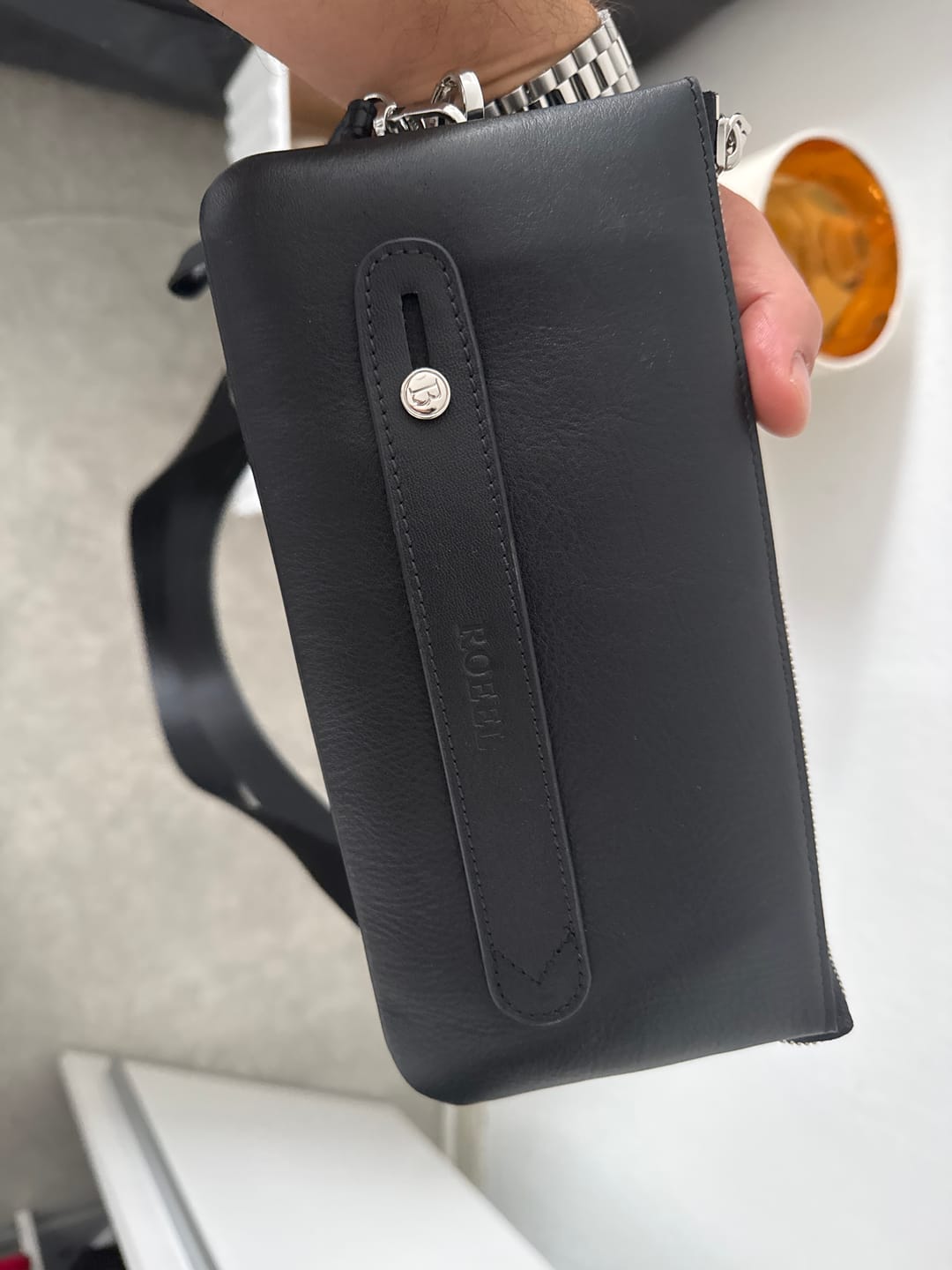 Customer photo review of Belluvi Duo Pouch