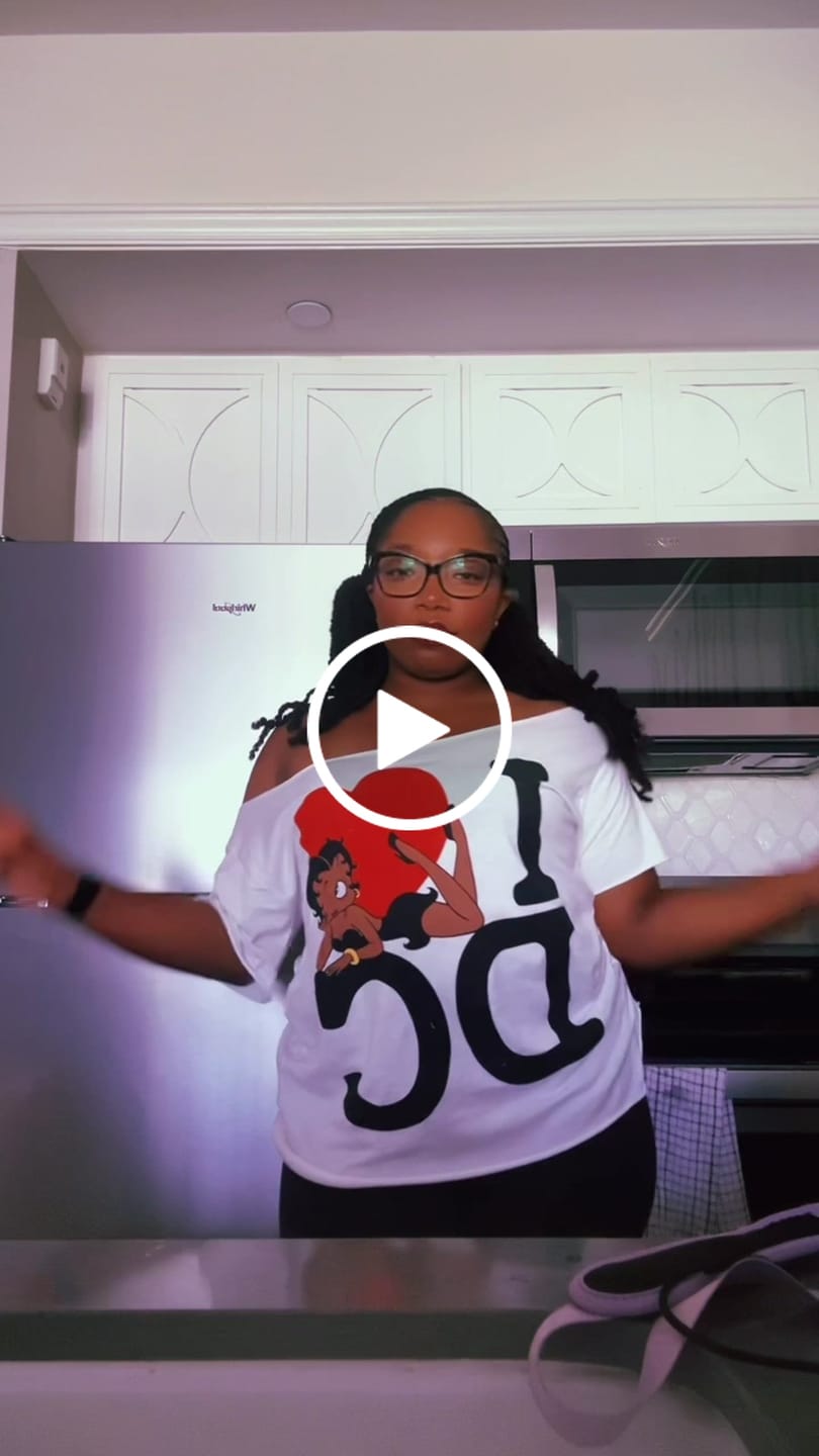 Customer video review of I <3 DC OFF THE SHOULDER TOP